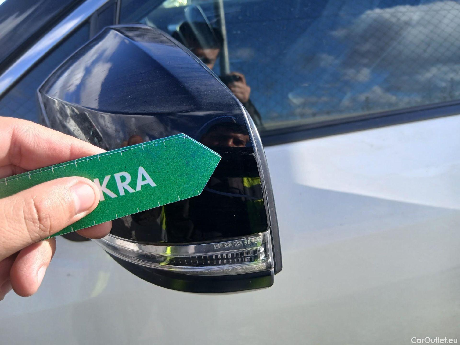  Toyota  RAV4 TOYOTA  / 2018 / 5P / todoterreno 2.5l 220H Style #17