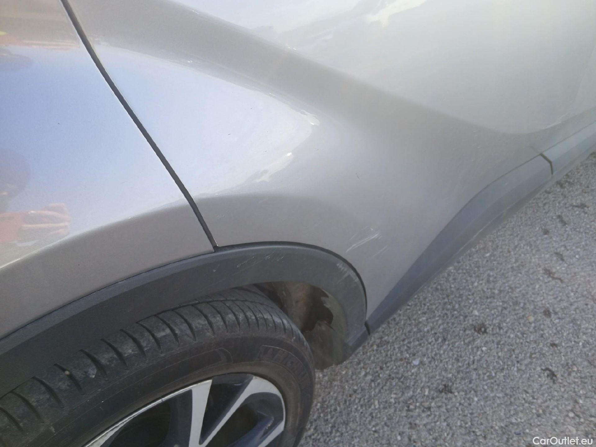  Toyota  C-HR TOYOTA  / 2016 / 5P / todoterreno 1.8 125H Advance (CX) #25