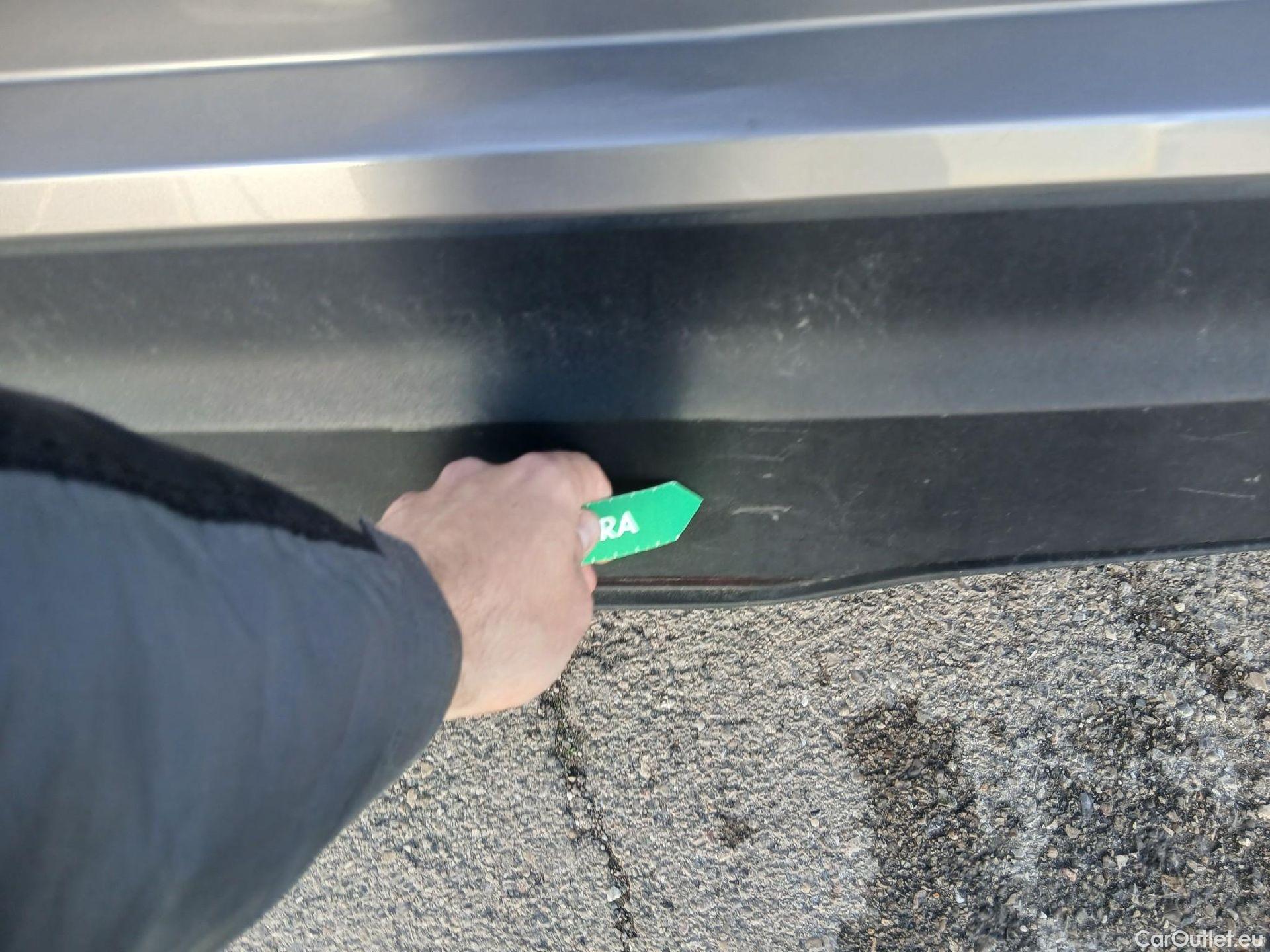  Toyota  C-HR TOYOTA  / 2016 / 5P / todoterreno 1.8 125H Advance (CX) #21