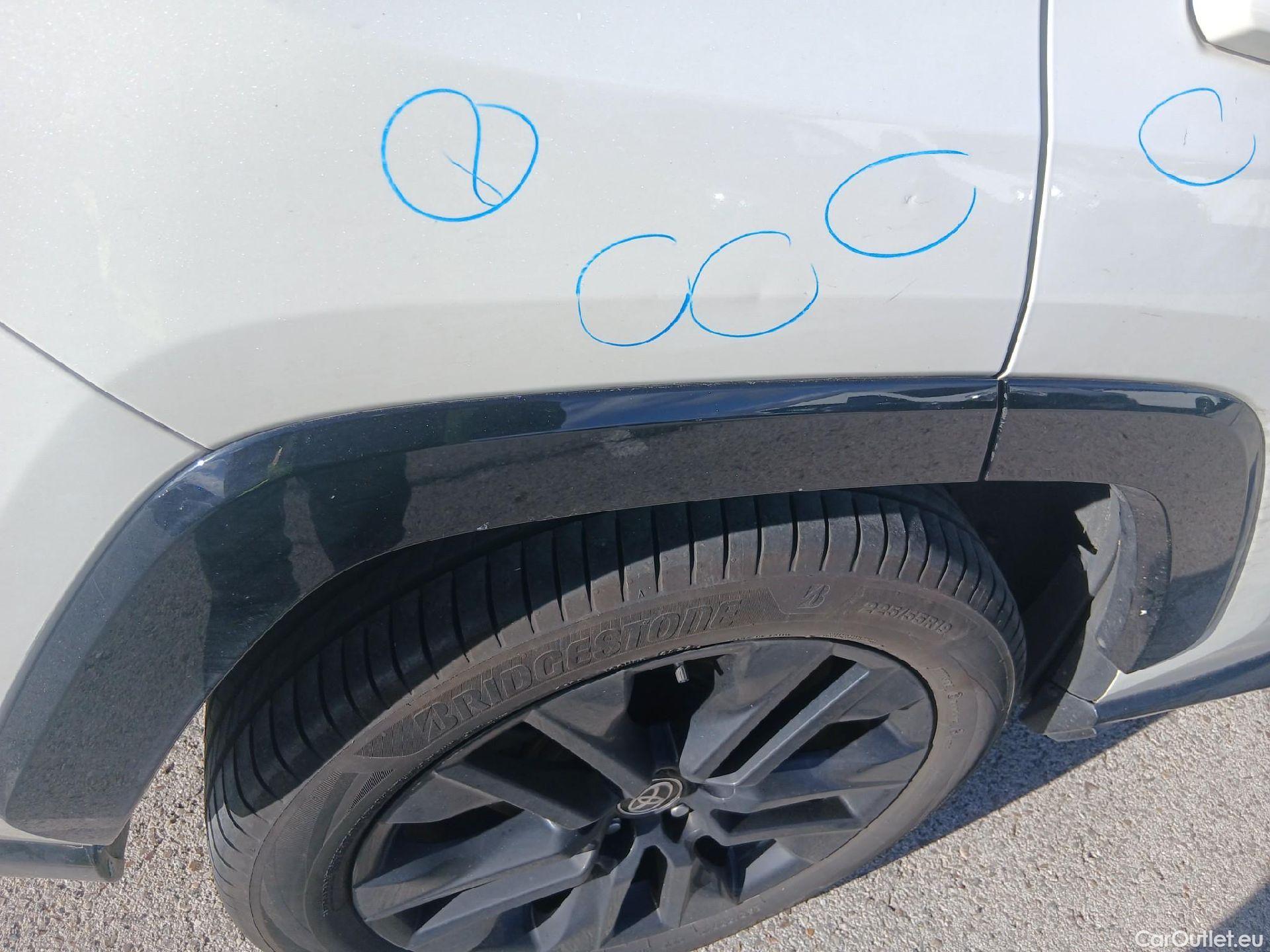  Toyota  RAV4 TOYOTA  / 2018 / 5P / todoterreno 2.5l 220H Style #31