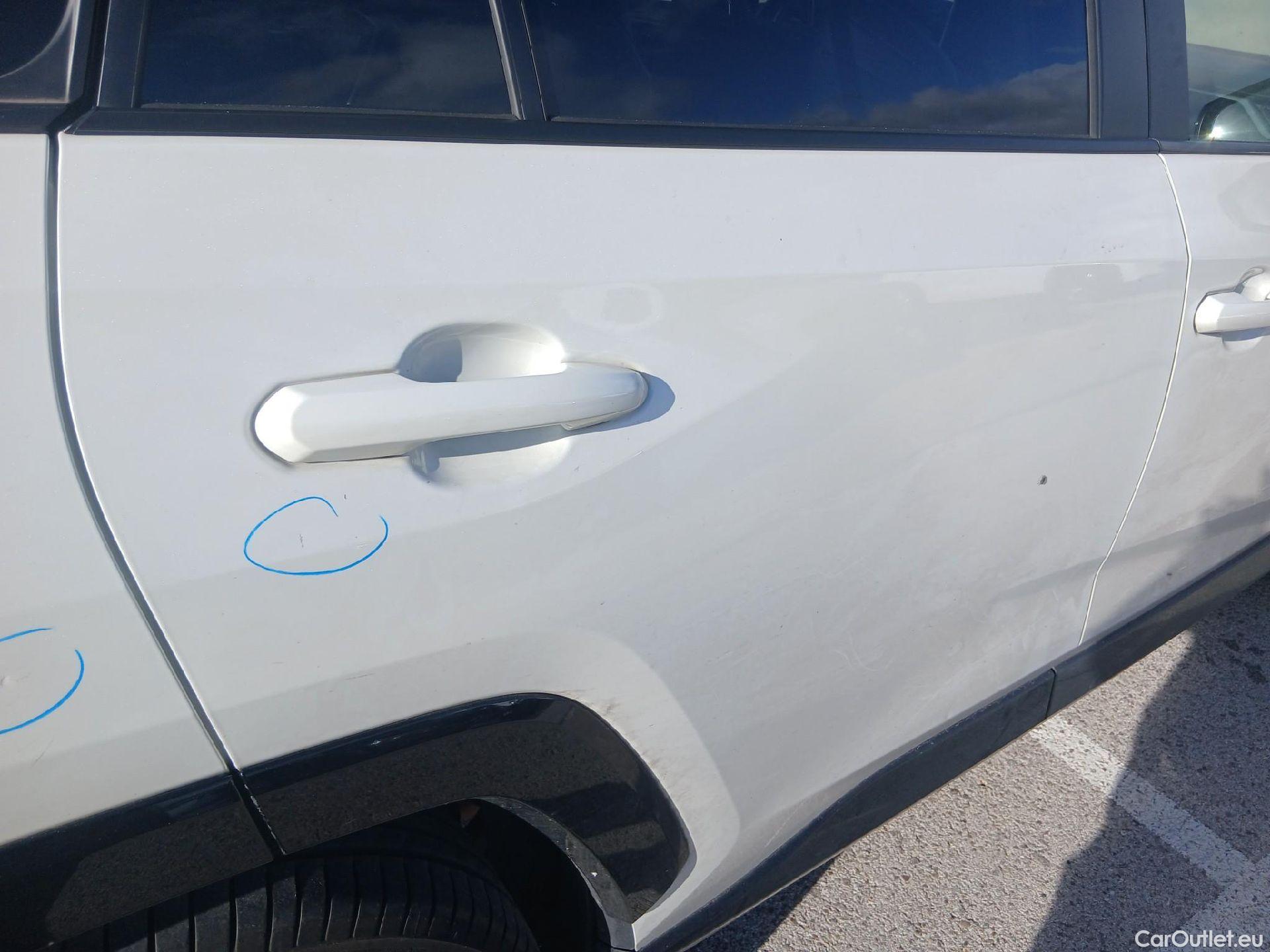  Toyota  RAV4 TOYOTA  / 2018 / 5P / todoterreno 2.5l 220H Style #32