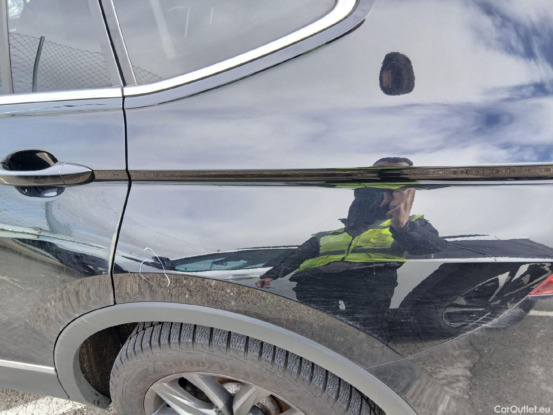  Volkswagen  Tiguan VOLKSWAGEN  Allspace / 2021 / 5P / todoterreno Life 2.0 TDI 110kW (150CV) DSG #25