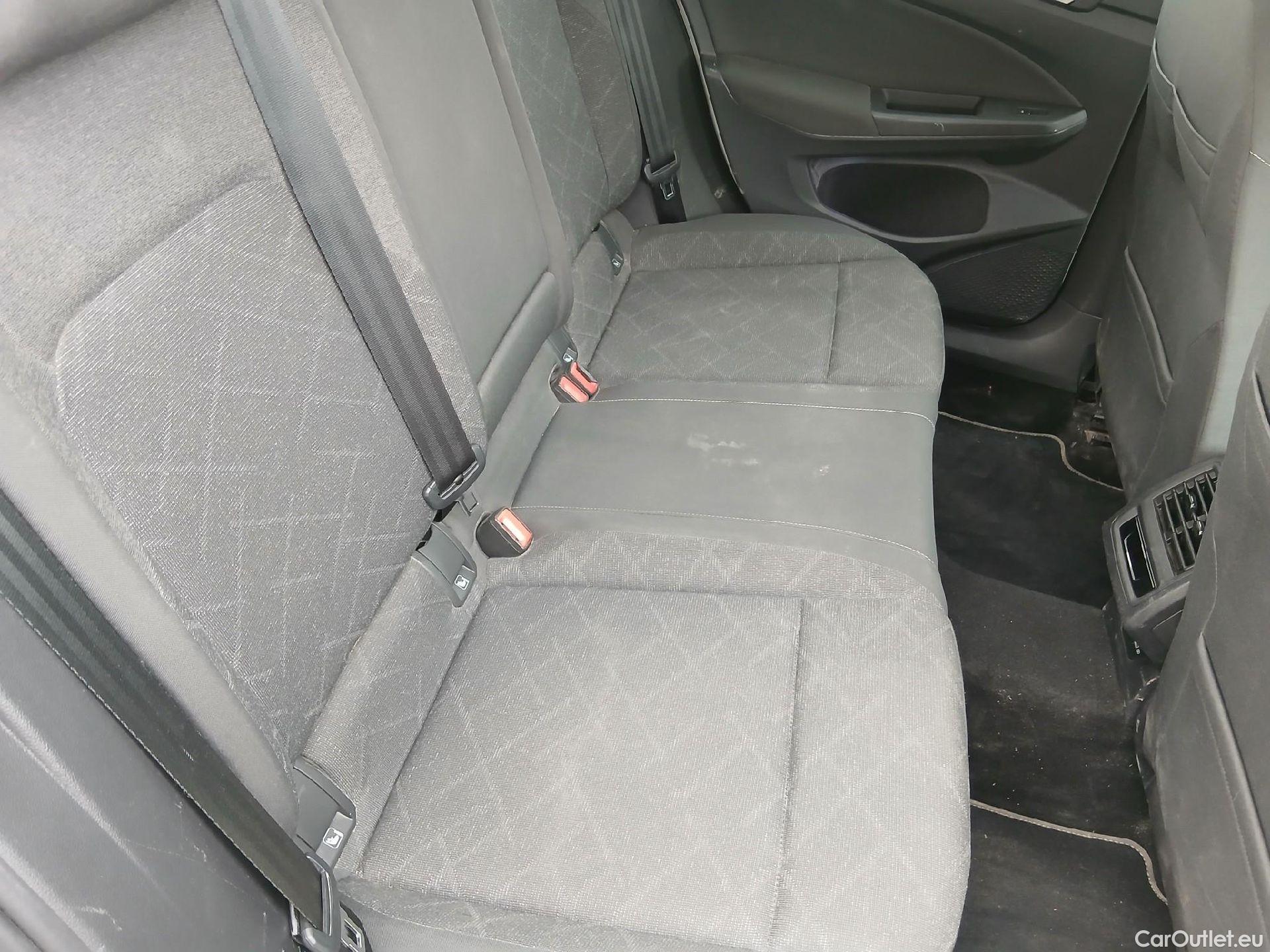  Volkswagen  Golf  VOLKSWAGEN / 2020 / 5P / familiar Life 1.0 eTSI 81kW (110CV) DSG Variant #42