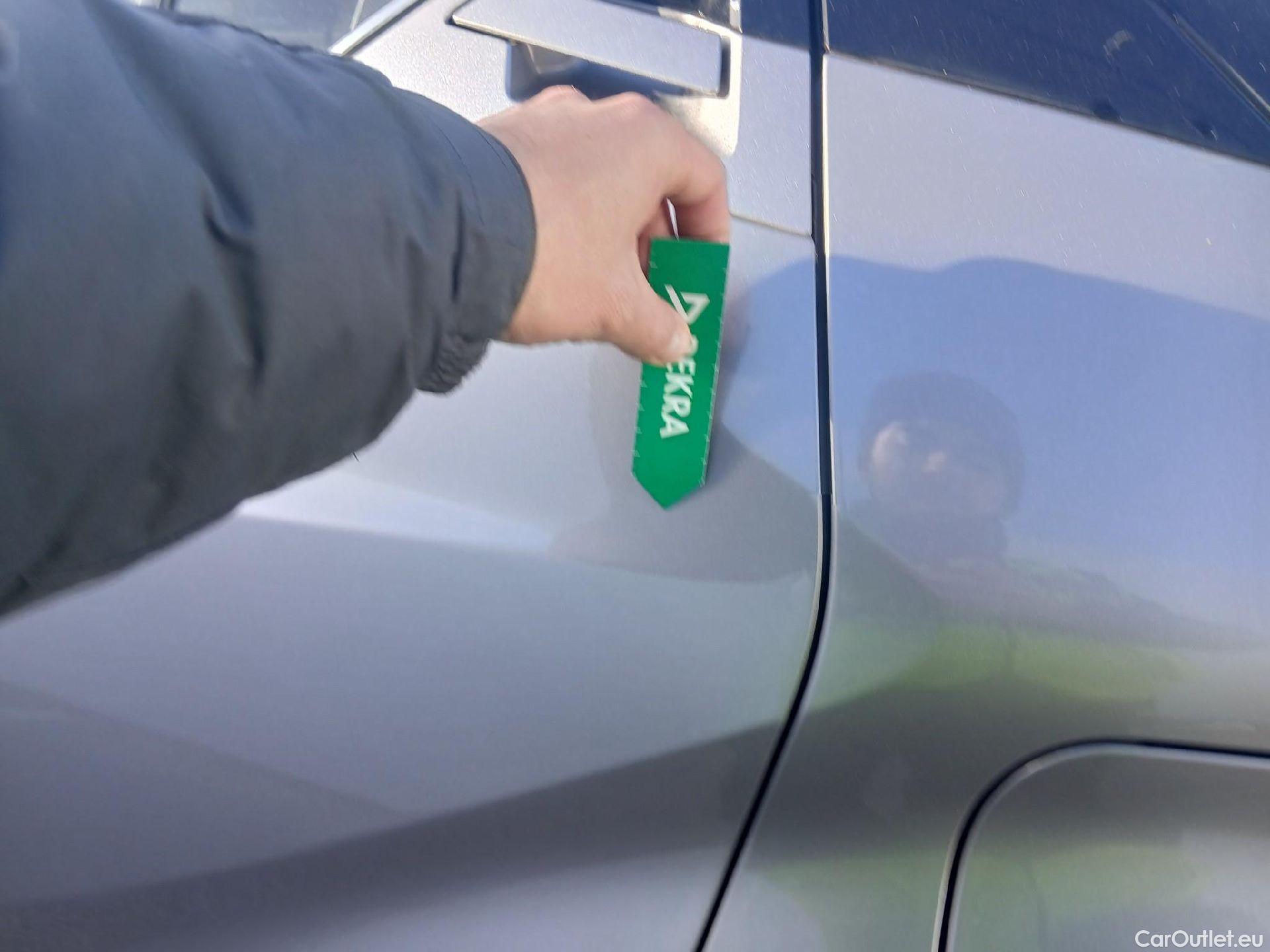  Toyota  C-HR TOYOTA  / 2016 / 5P / todoterreno 1.8 125H Advance (CX) #13