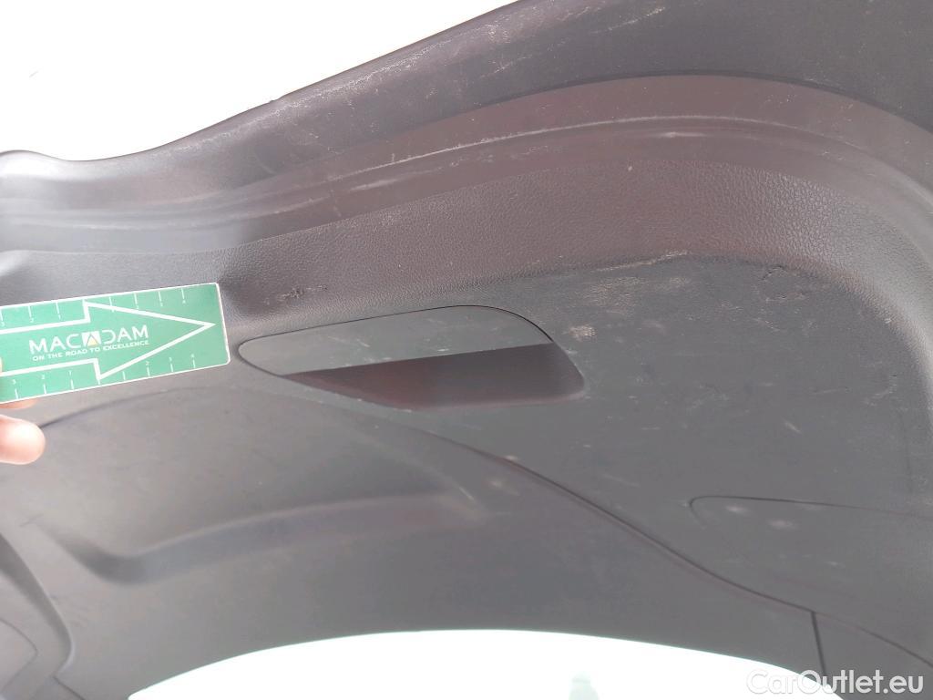  Renault  Megane RENAULT Mégane / 2015 / 5P / familiar Sp. Tourer Zen En. dCi 81kW (110CV) #35