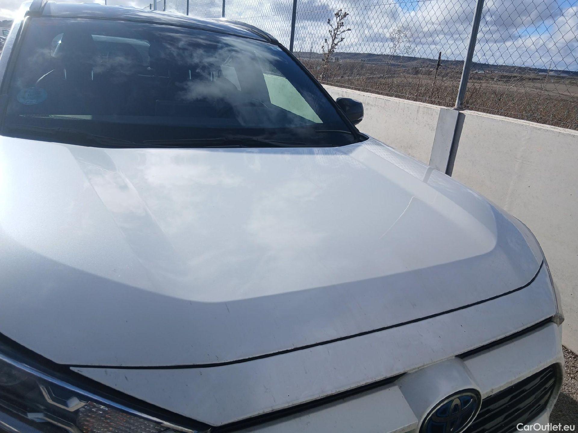  Toyota  RAV4 TOYOTA  / 2018 / 5P / todoterreno 2.5l 220H Style #8