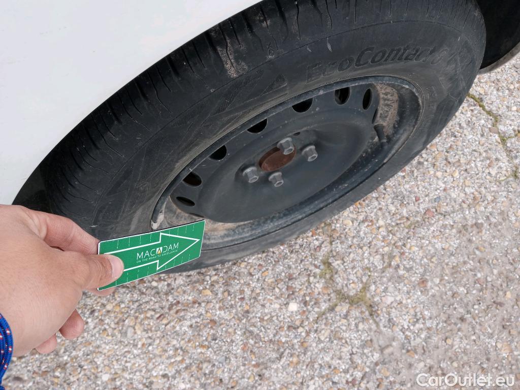  Renault  Clio RENAULT  / 2019 / 5P / berlina con portón Business TCe 74 kW (100CV) GLP #14