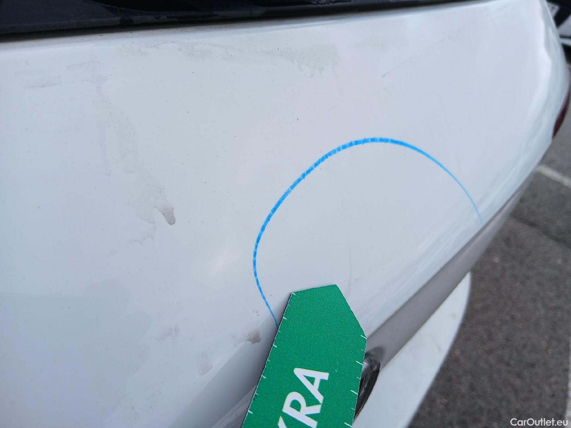  Volkswagen  Golf  VOLKSWAGEN / 2020 / 5P / familiar Life 1.0 eTSI 81kW (110CV) DSG Variant #21