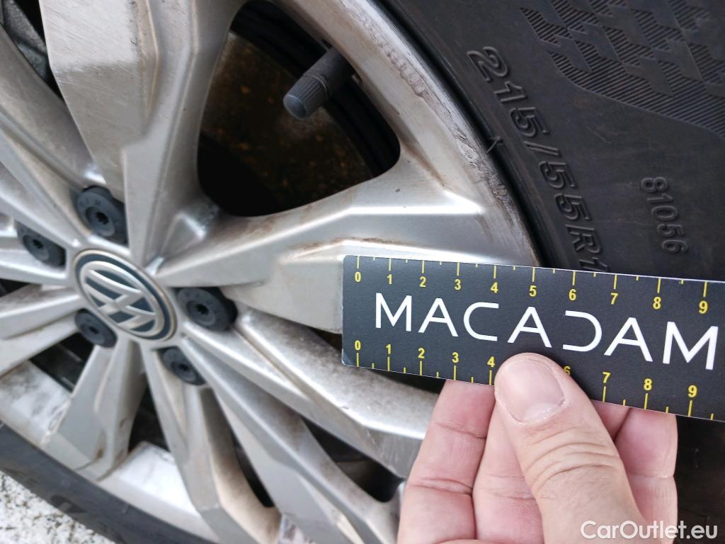  Volkswagen  T-ROC VOLKSWAGEN  / 2017 / 5P / todoterreno Advance 1.6 TDI 85kW (115CV) #10