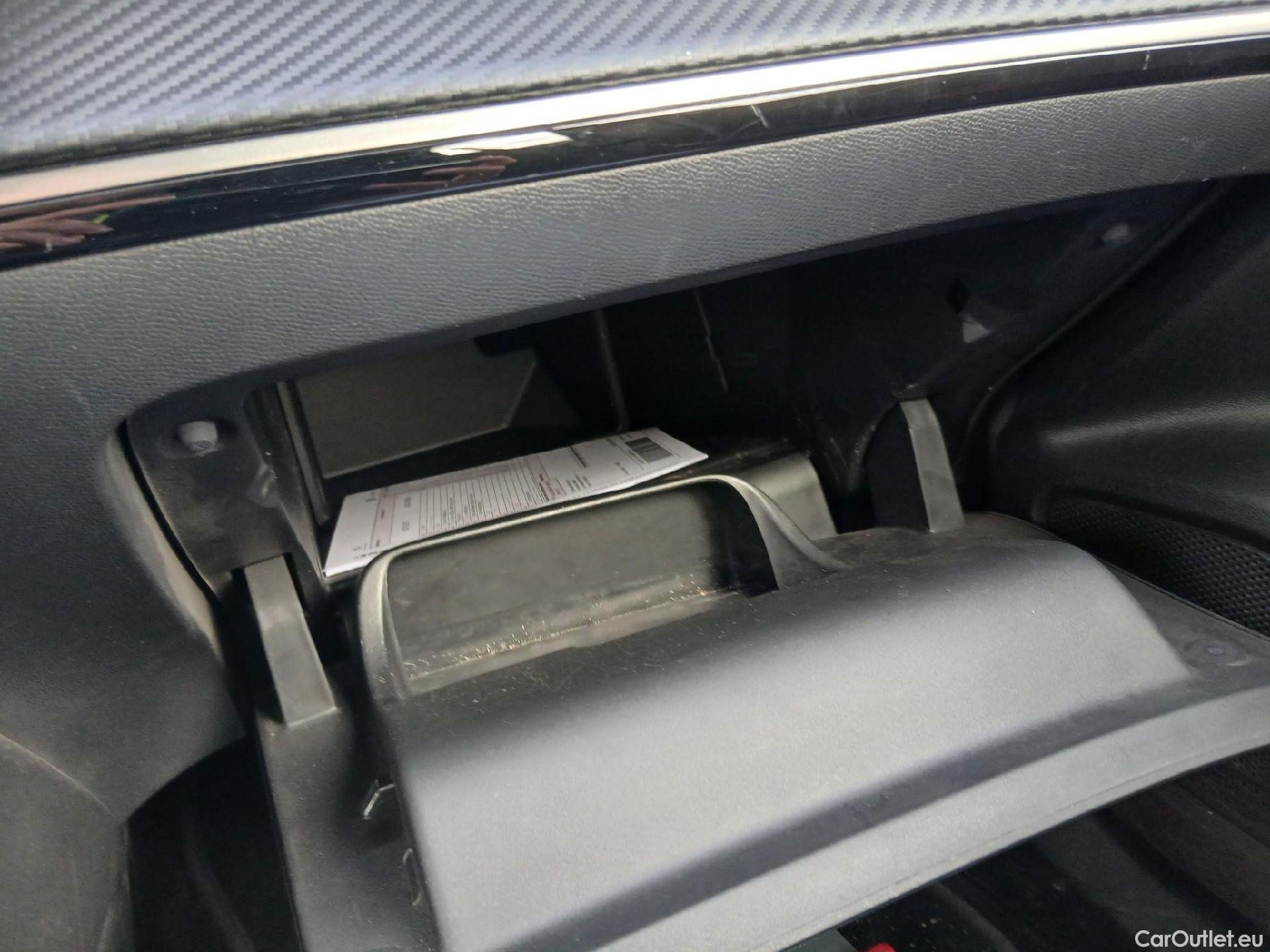  Peugeot  2008 PEUGEOT  / 2019 / 5P / todoterreno Active Puretech 100 S&S BVM6 #1