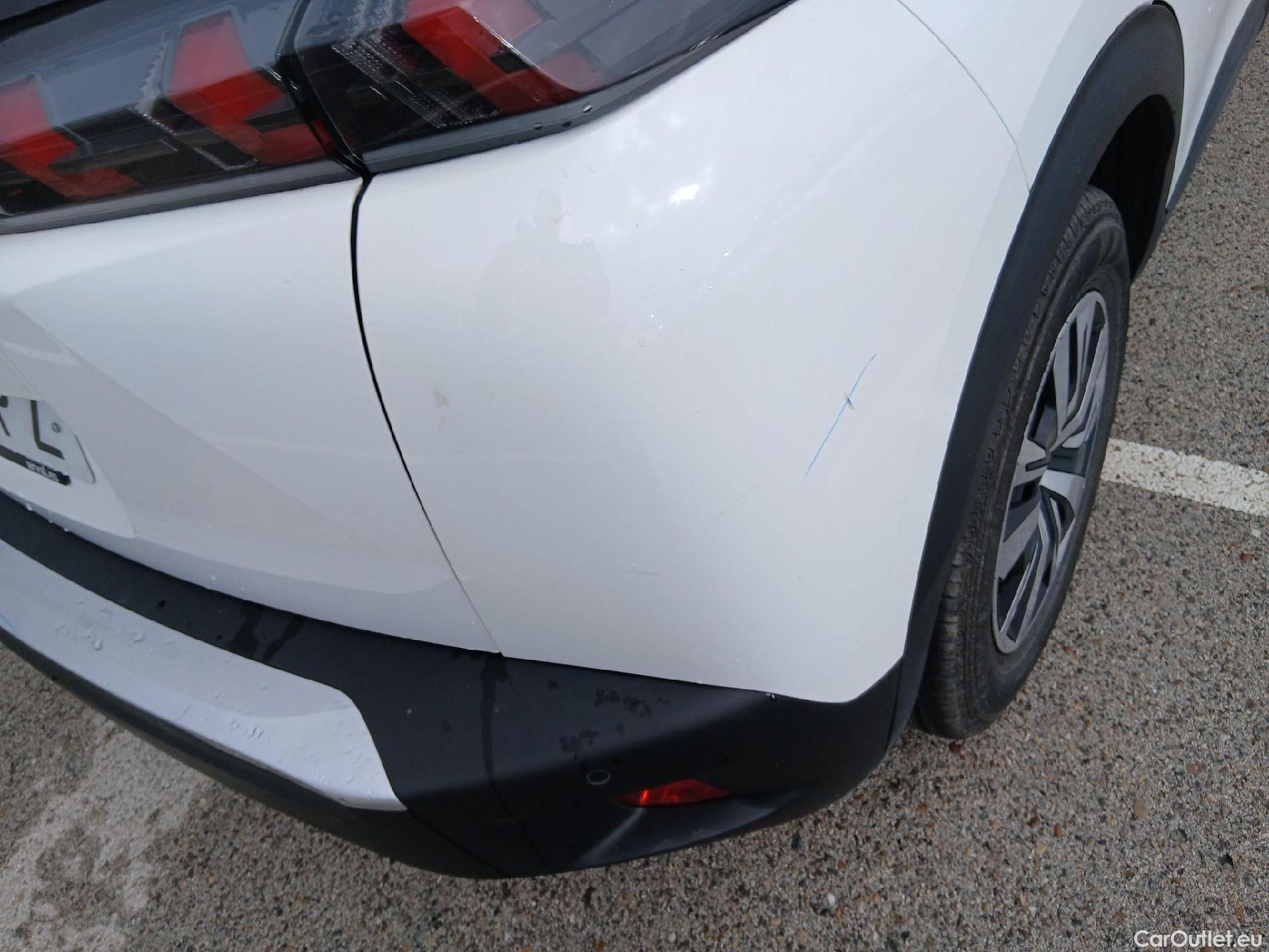  Peugeot  2008 PEUGEOT  / 2019 / 5P / todoterreno Active Puretech 100 S&S BVM6 #21