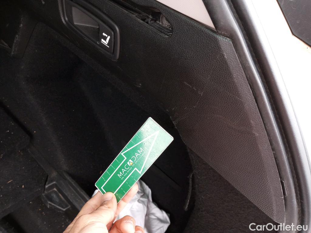  Renault  Megane RENAULT Mégane / 2015 / 5P / familiar Sp. Tourer Zen En. dCi 81kW (110CV) #33