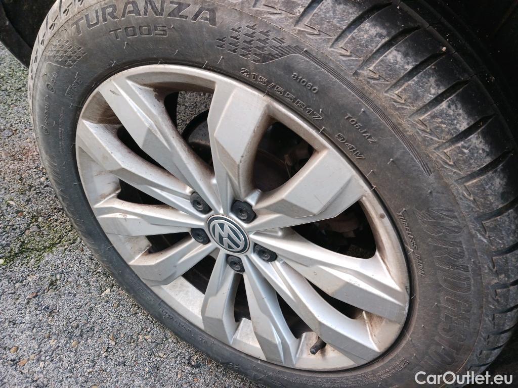  Volkswagen  T-ROC VOLKSWAGEN  / 2017 / 5P / todoterreno Advance 1.6 TDI 85kW (115CV) #29