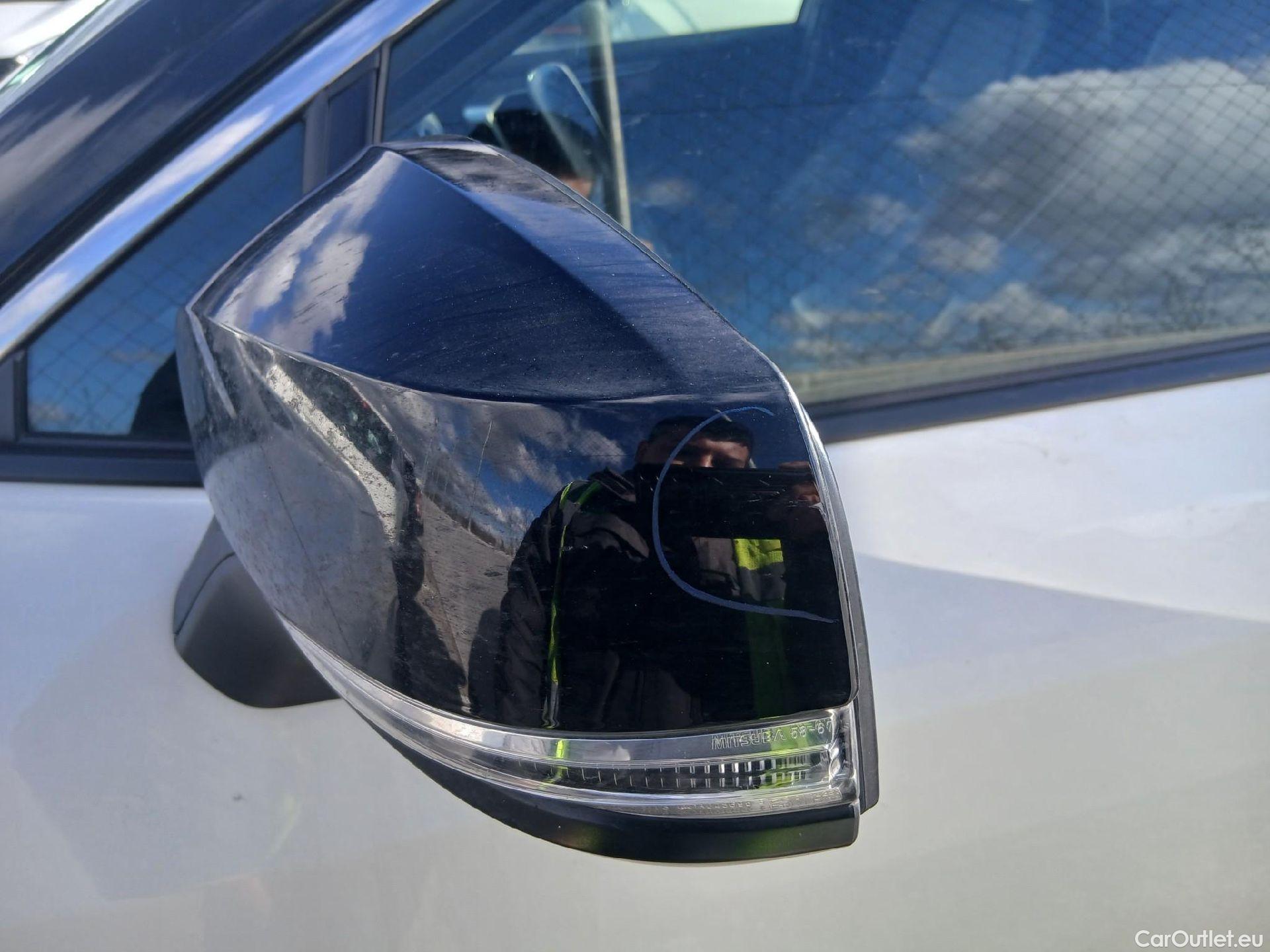  Toyota  RAV4 TOYOTA  / 2018 / 5P / todoterreno 2.5l 220H Style #16