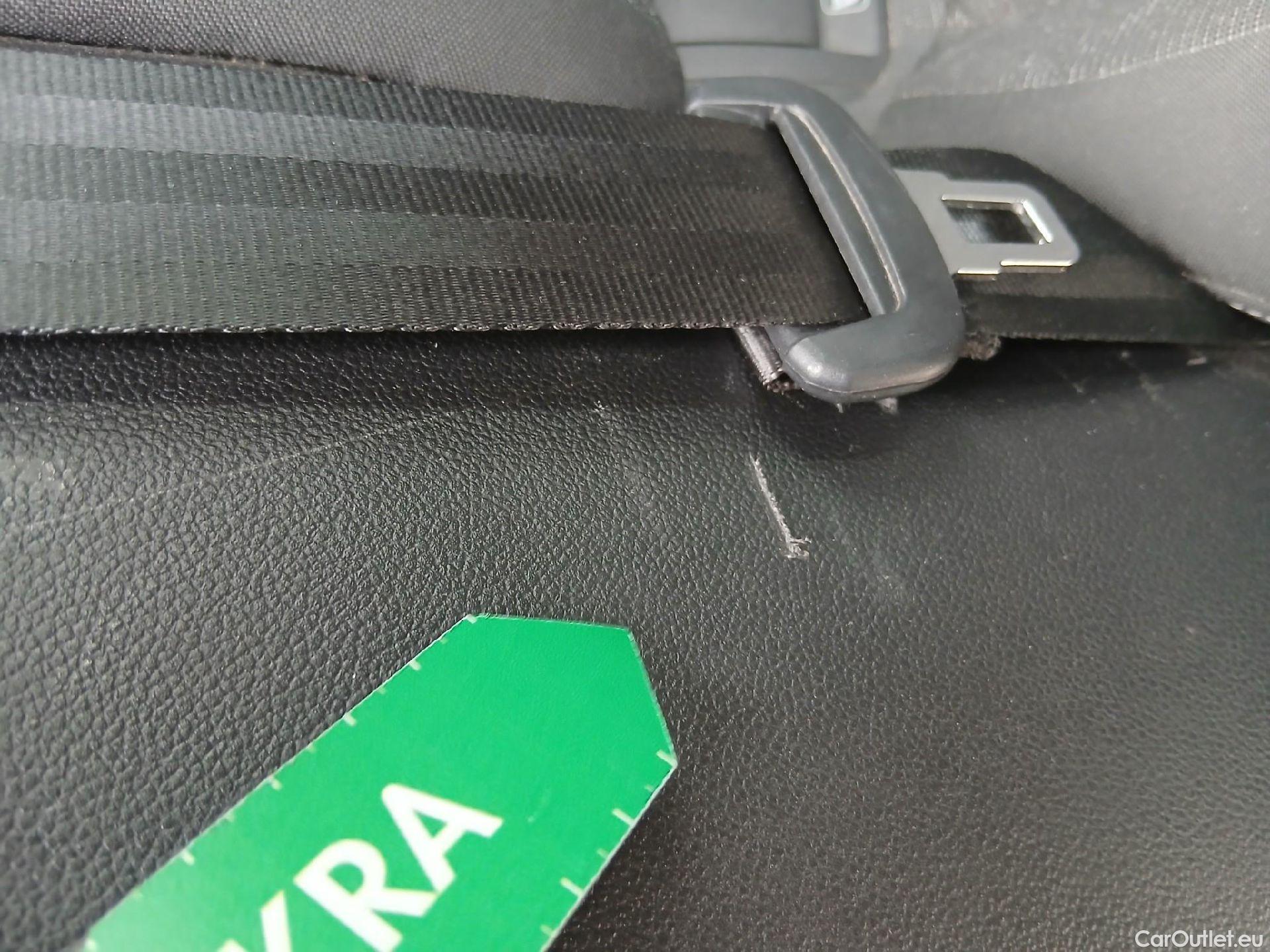  Volkswagen  Golf  VOLKSWAGEN / 2020 / 5P / familiar Life 1.0 eTSI 81kW (110CV) DSG Variant #40