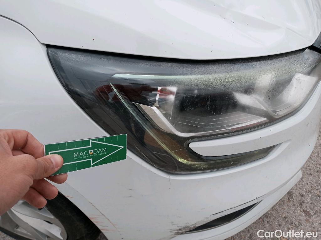  Renault  Megane RENAULT Mégane / 2015 / 5P / familiar Sp. Tourer Zen En. dCi 81kW (110CV) #5