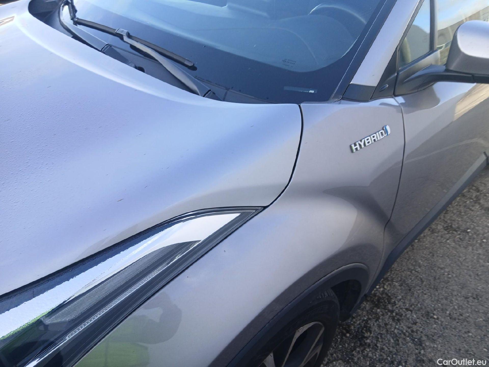  Toyota  C-HR TOYOTA  / 2016 / 5P / todoterreno 1.8 125H Advance (CX) #8