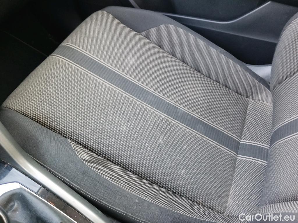  Volkswagen  T-ROC VOLKSWAGEN  / 2017 / 5P / todoterreno Advance 1.6 TDI 85kW (115CV) #8