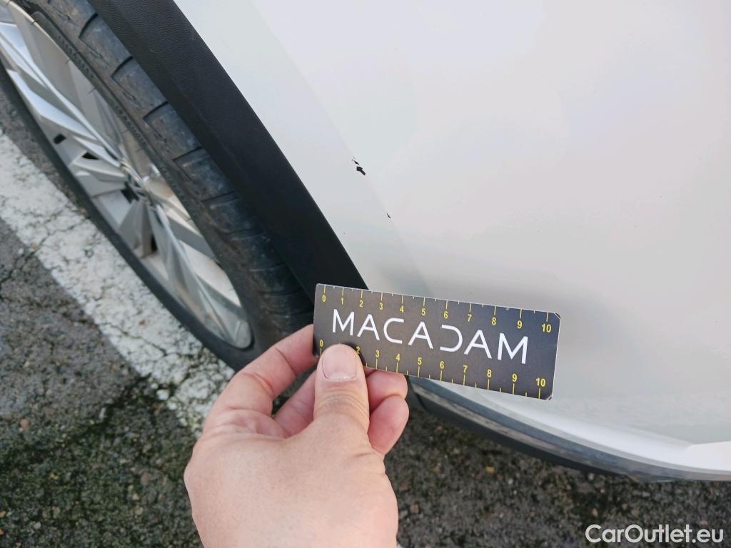  Volkswagen  T-ROC VOLKSWAGEN  / 2017 / 5P / todoterreno Advance 1.6 TDI 85kW (115CV) #24