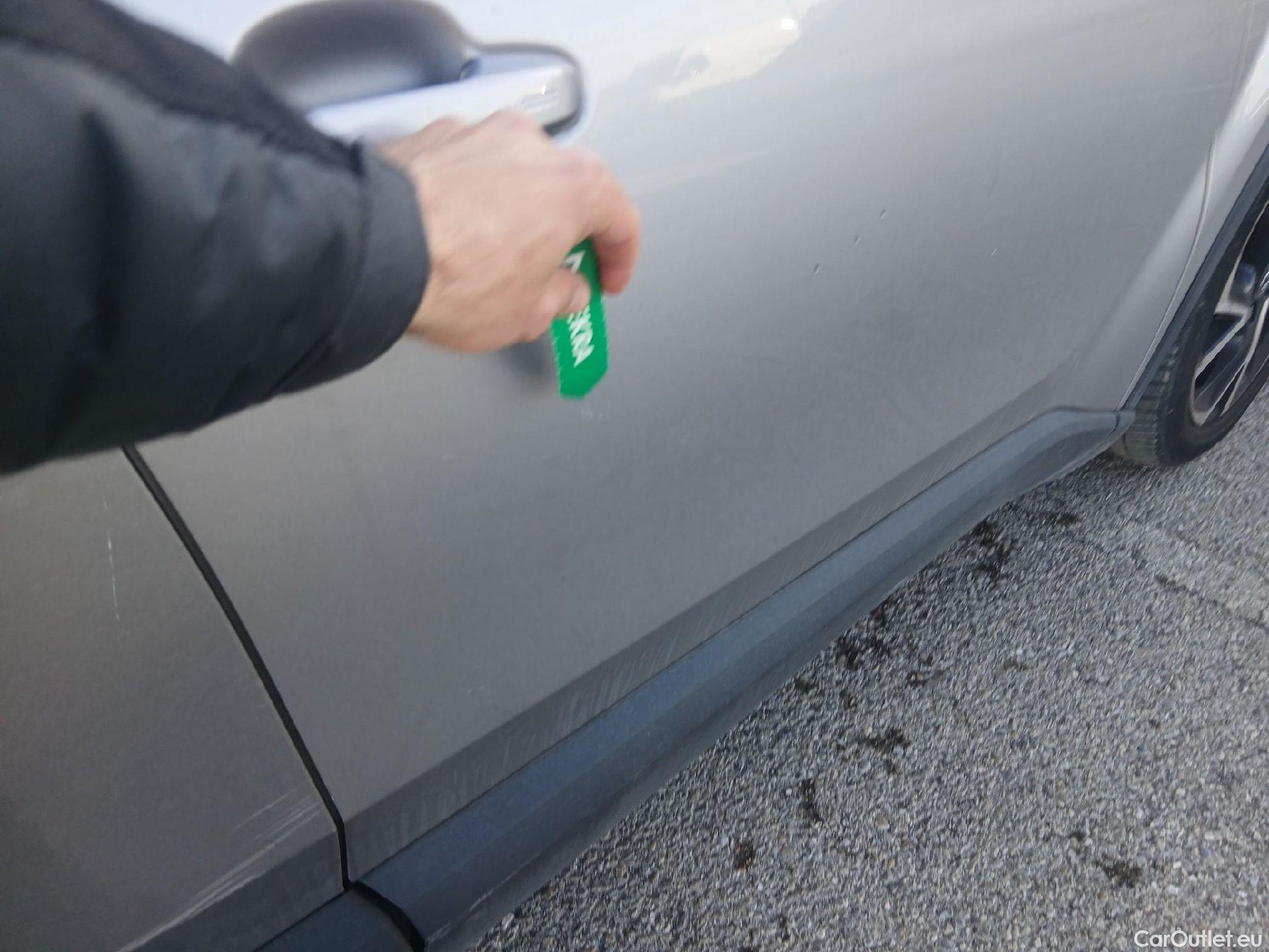  Toyota  C-HR TOYOTA  / 2016 / 5P / todoterreno 1.8 125H Advance (CX) #32