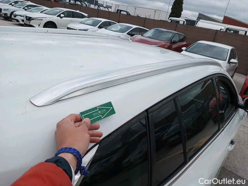  Renault  Megane RENAULT Mégane / 2015 / 5P / familiar Sp. Tourer Zen En. dCi 81kW (110CV) #45