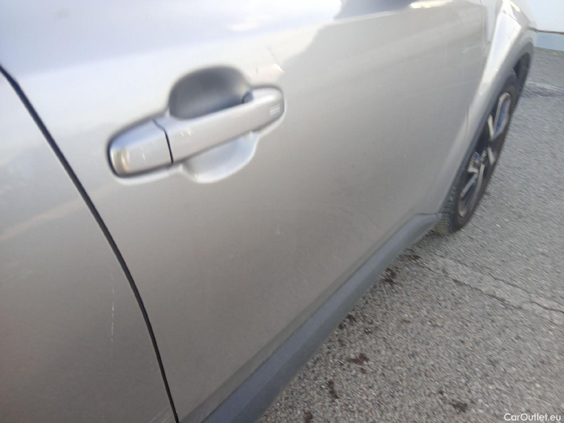  Toyota  C-HR TOYOTA  / 2016 / 5P / todoterreno 1.8 125H Advance (CX) #31