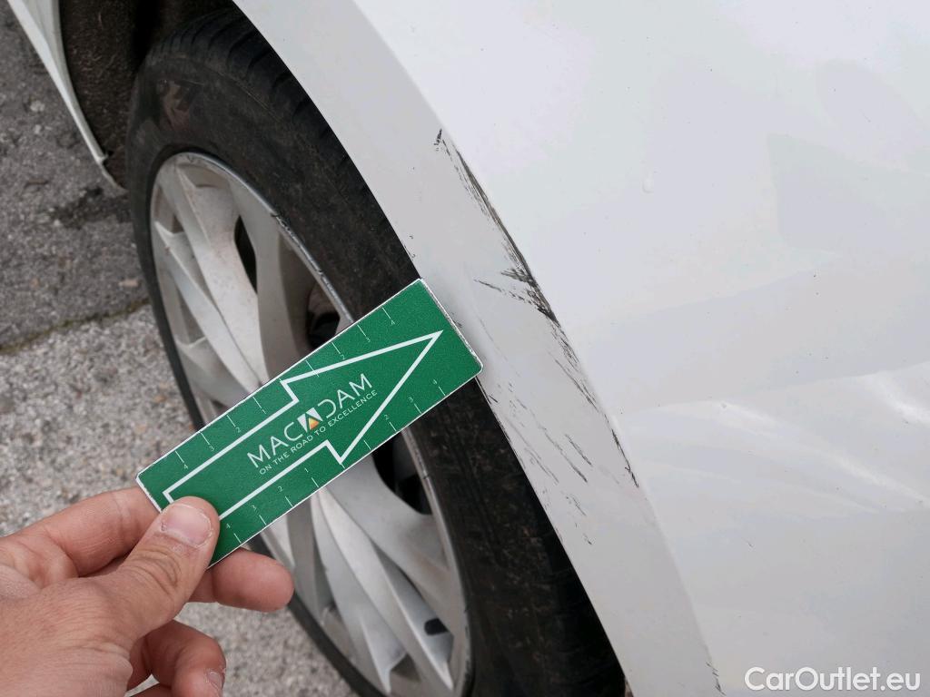  Renault  Megane RENAULT Mégane / 2015 / 5P / familiar Sp. Tourer Zen En. dCi 81kW (110CV) #25