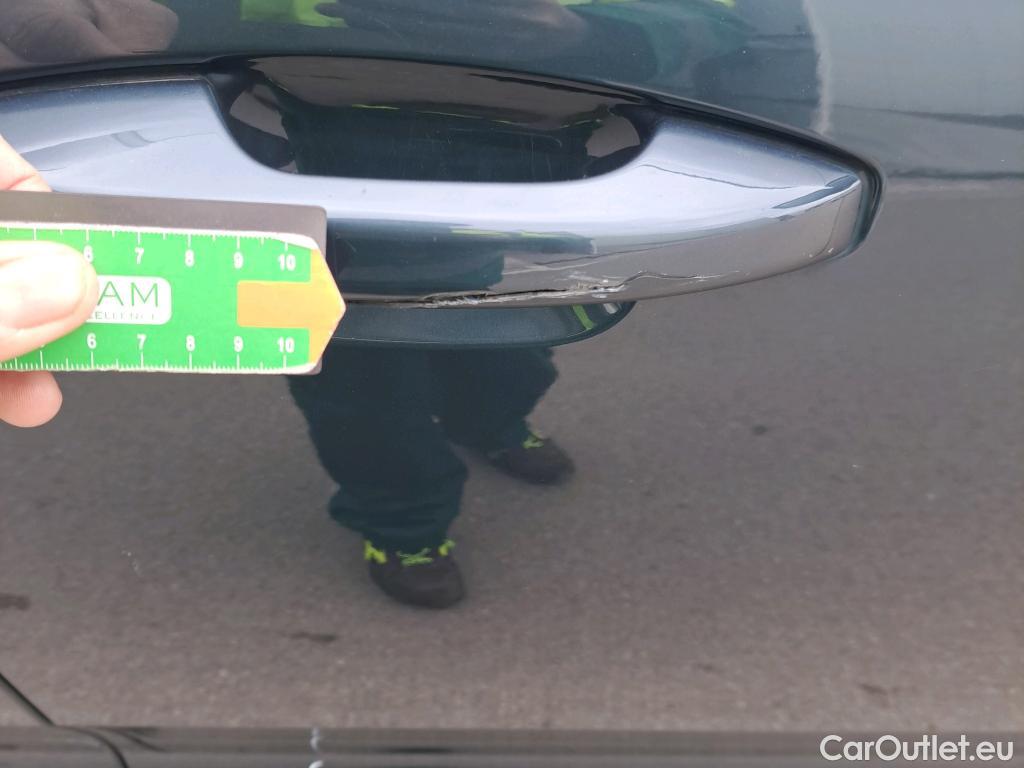  Volvo  XC 40 VOLVO XC40 / 2017 / 5P / todoterreno 1.5 T3 Momentum Pro Auto #17