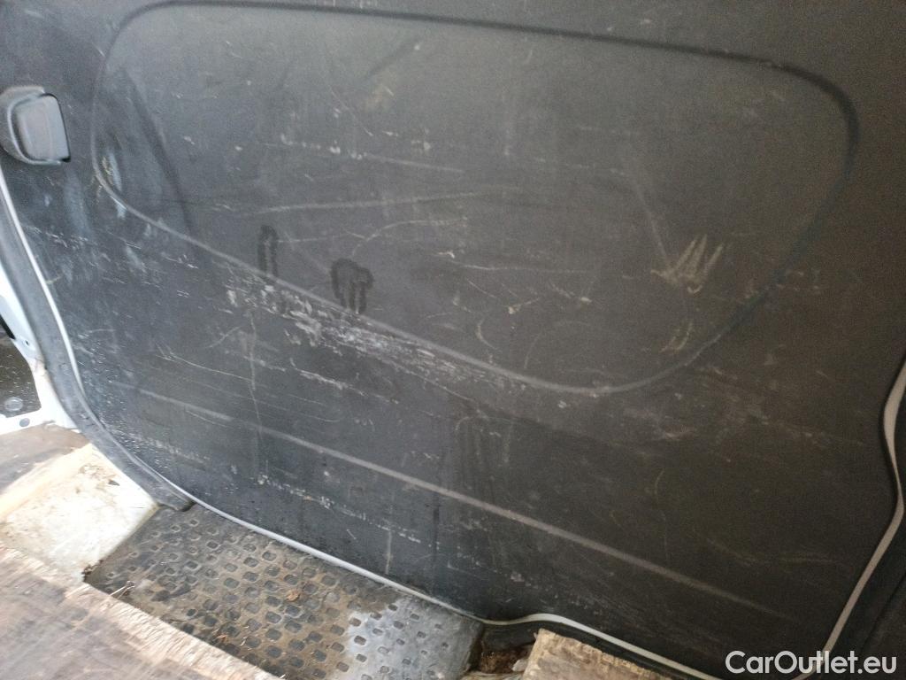  Fiat  Talento FIAT  / 2016 / 4P / furgón 1.2 Base Corto 2.0 MJet 88kW (120CV) #18