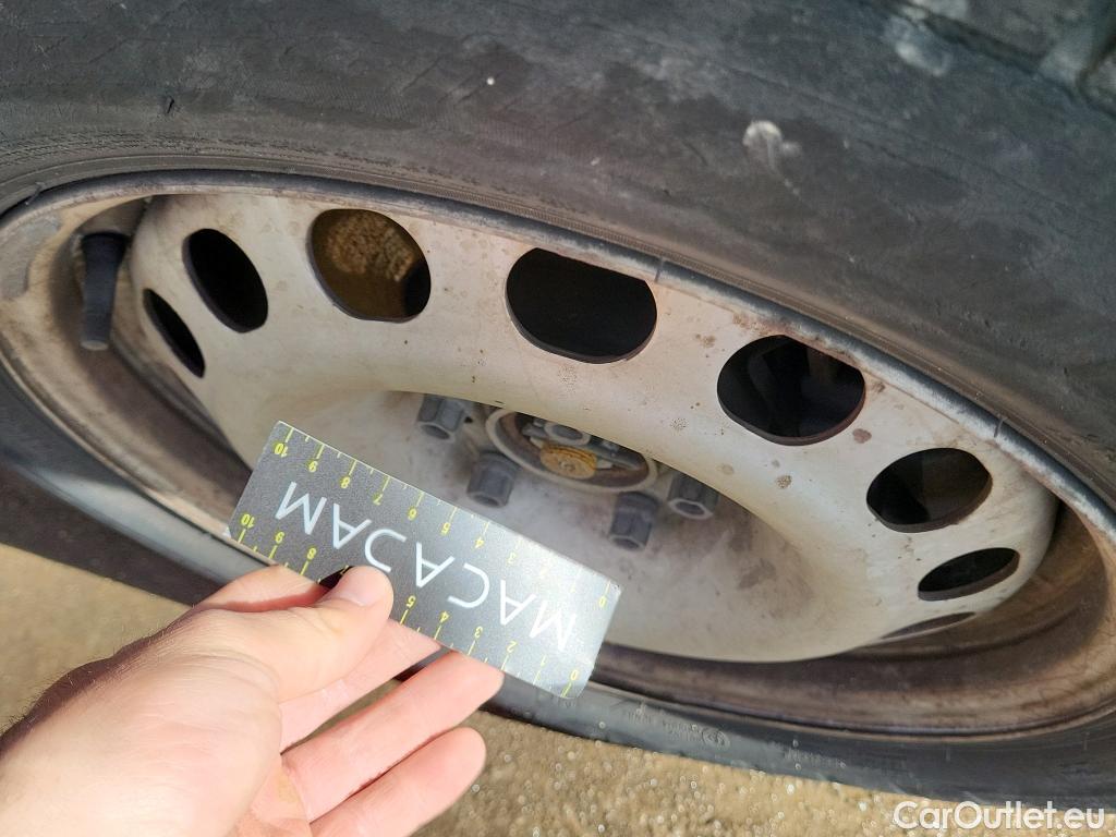  Peugeot  Expert PEUGEOT  Furgón Pro 2.0 BlueHDi 120 S&S Standard #62