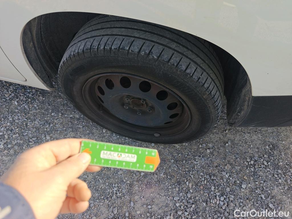  Citroen  Berlingo CITROEN  / 2018 / 5P / monovolumen compacto Talla M BlueHDi 100 S&S FEEL #38