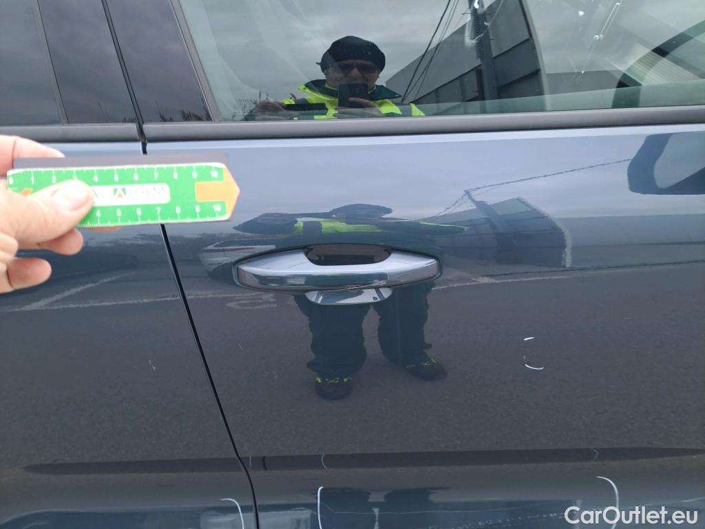  Volvo  XC 40 VOLVO XC40 / 2017 / 5P / todoterreno 1.5 T3 Momentum Pro Auto #16