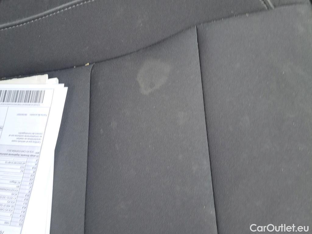  Volvo  XC 40 VOLVO XC40 / 2017 / 5P / todoterreno 1.5 T3 Momentum Pro Auto #29