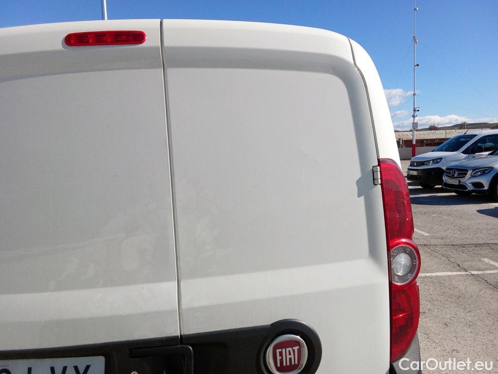  Fiat  Doblo FIAT Doblò Cargo/2015/4P/furgón derivado de turismo Cargo SX 1.6 Mjet 66kW (90CV) (AC) #30