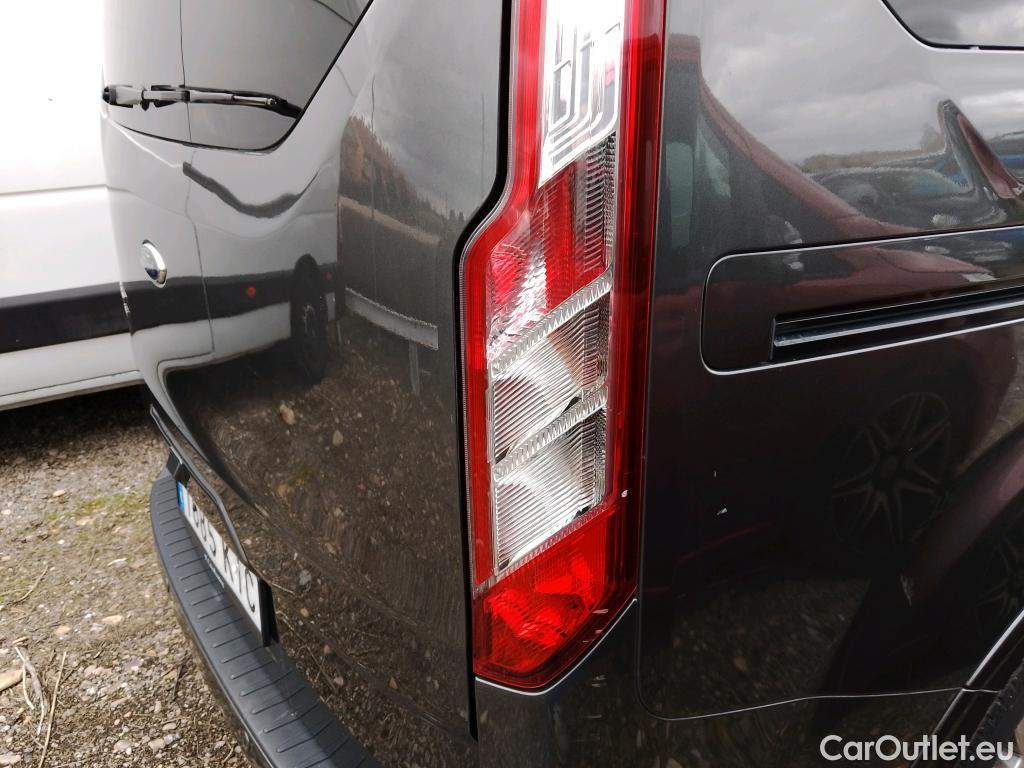  Ford  Tourneo FORD  Custom / 2012 / 5P / monovolumen 2.0 TDCI 96kW (130CV) L1 Titanium 17 #45