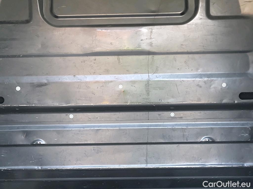  Peugeot  Expert PEUGEOT  Furgón Pro 2.0 BlueHDi 120 S&S Standard #38