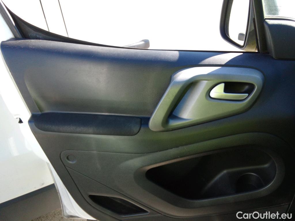  Citroen  Berlingo CITROEN  / 2015 / 4P / combi Multispace LIVE Edit.BlueHDi 74KW (100CV #17