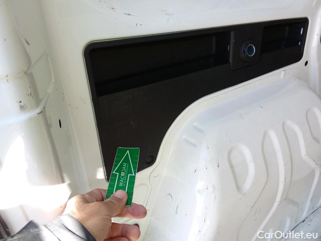  Fiat  Doblo FIAT Doblò Cargo/2015/4P/furgón derivado de turismo Cargo SX 1.6 Mjet 66kW (90CV) (AC) #17