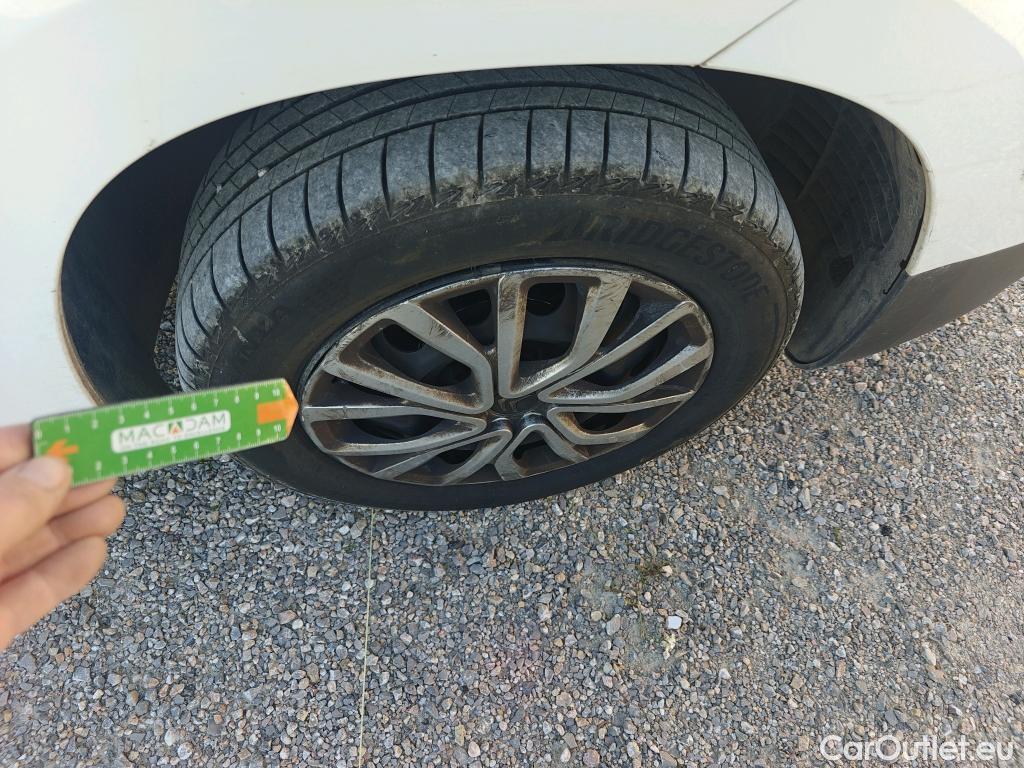  Citroen  Berlingo CITROEN  / 2018 / 5P / monovolumen compacto Talla M BlueHDi 100 S&S FEEL #48