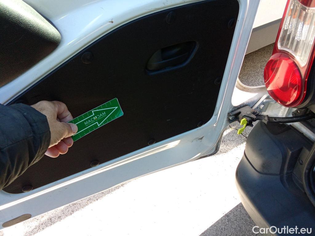  Citroen  Berlingo CITROEN  / 2015 / 4P / combi Multispace LIVE Edit.BlueHDi 74KW (100CV #16