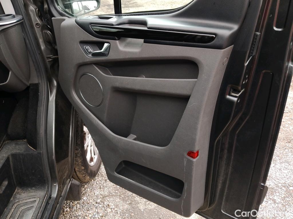  Ford  Tourneo FORD  Custom / 2012 / 5P / monovolumen 2.0 TDCI 96kW (130CV) L1 Titanium 17 #29