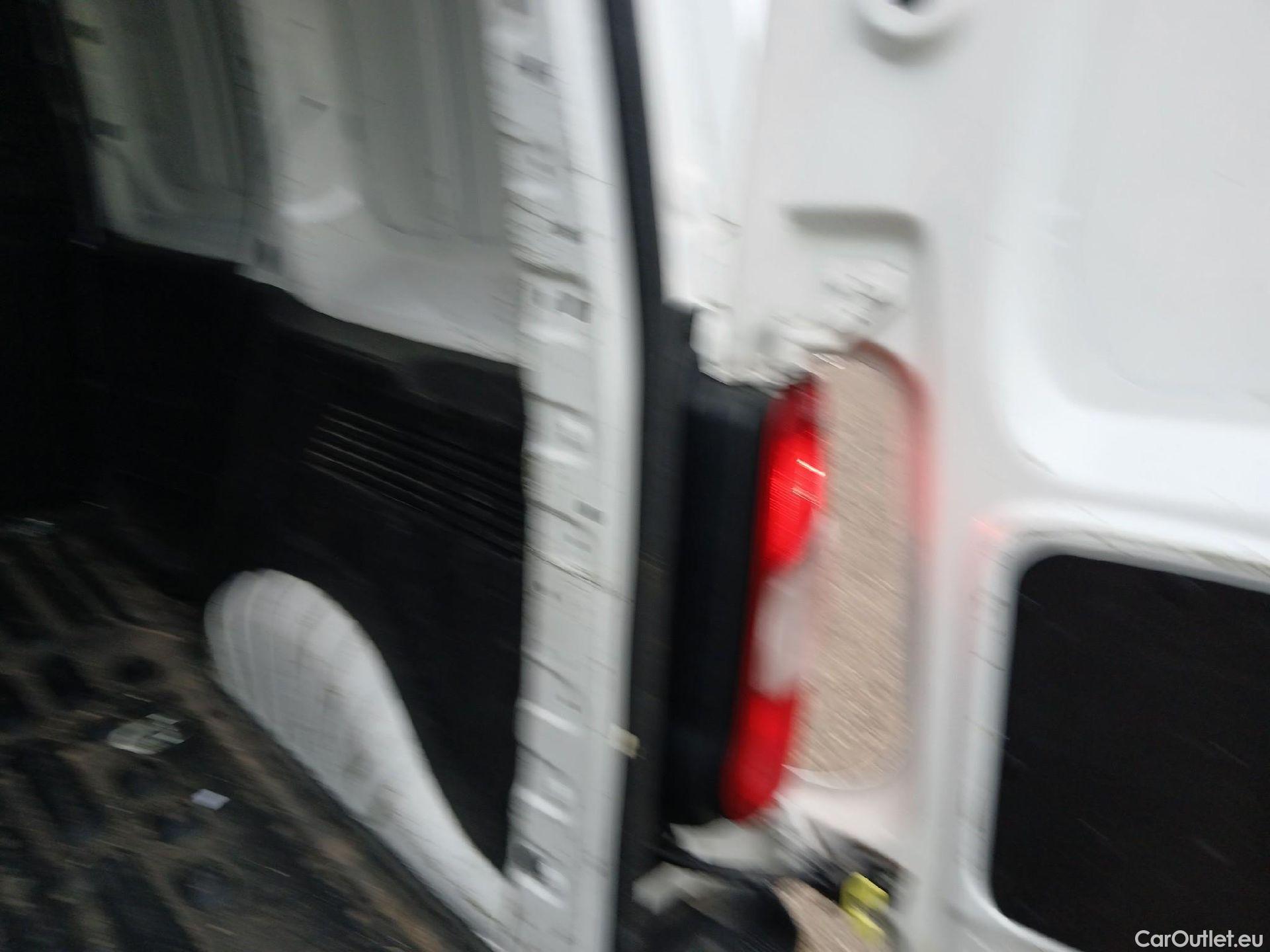  Peugeot  Partner PEUGEOT  / 2018 / 4P / furgón derivado de turismo Premium Standard 600kg BlueHDi 73kW (AC) #8