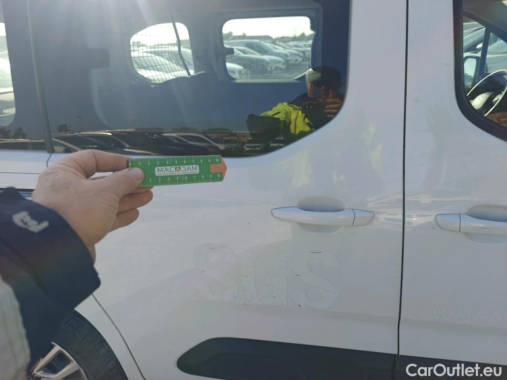  Citroen  Berlingo CITROEN  / 2018 / 5P / monovolumen compacto Talla M BlueHDi 100 S&S FEEL #16