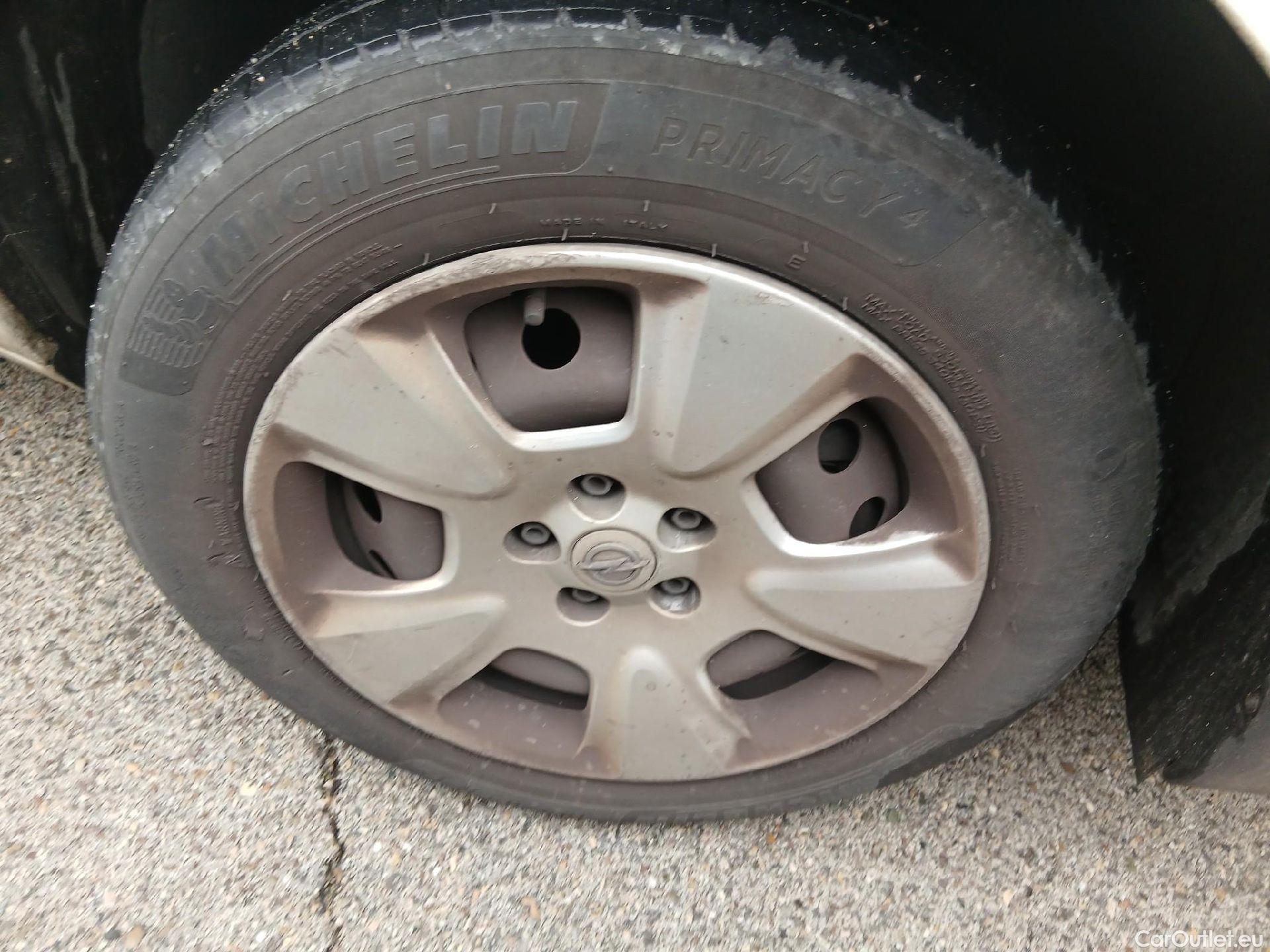  Opel  Combo OPEL  / 2012 / 3P / furgón derivado de turismo Cargo 1.3 CDTI 70kW (95CV) L1 H1 #37