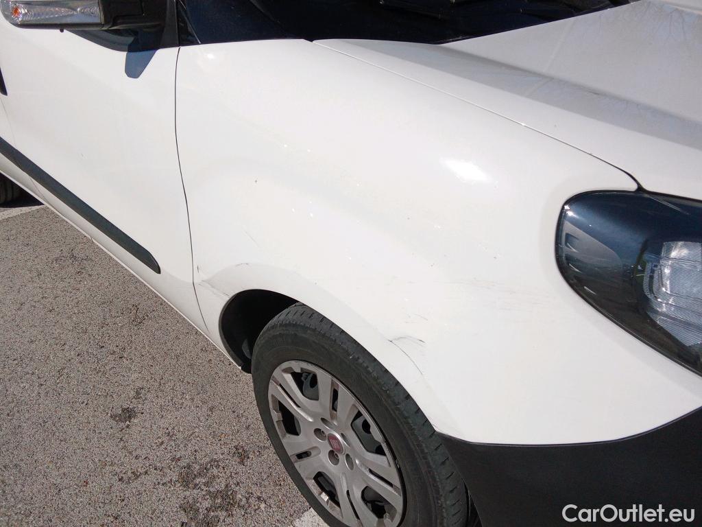  Fiat  Doblo FIAT Doblò Cargo/2015/4P/furgón derivado de turismo Cargo SX 1.6 Mjet 66kW (90CV) (AC) #1