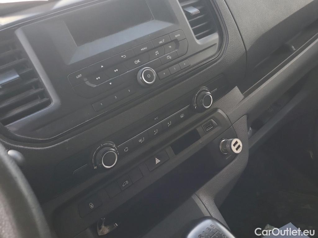  Peugeot  Expert PEUGEOT  Furgón Pro 2.0 BlueHDi 120 S&S Standard #67