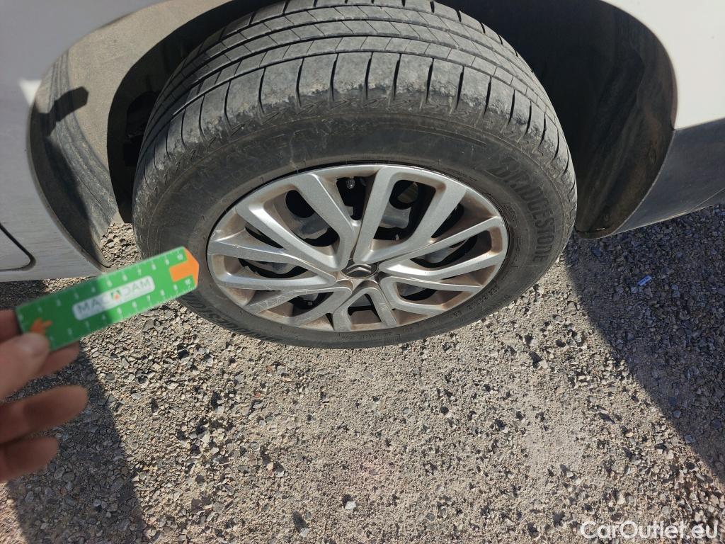  Citroen  Berlingo CITROEN  / 2018 / 5P / monovolumen compacto Talla M BlueHDi 100 S&S FEEL #44