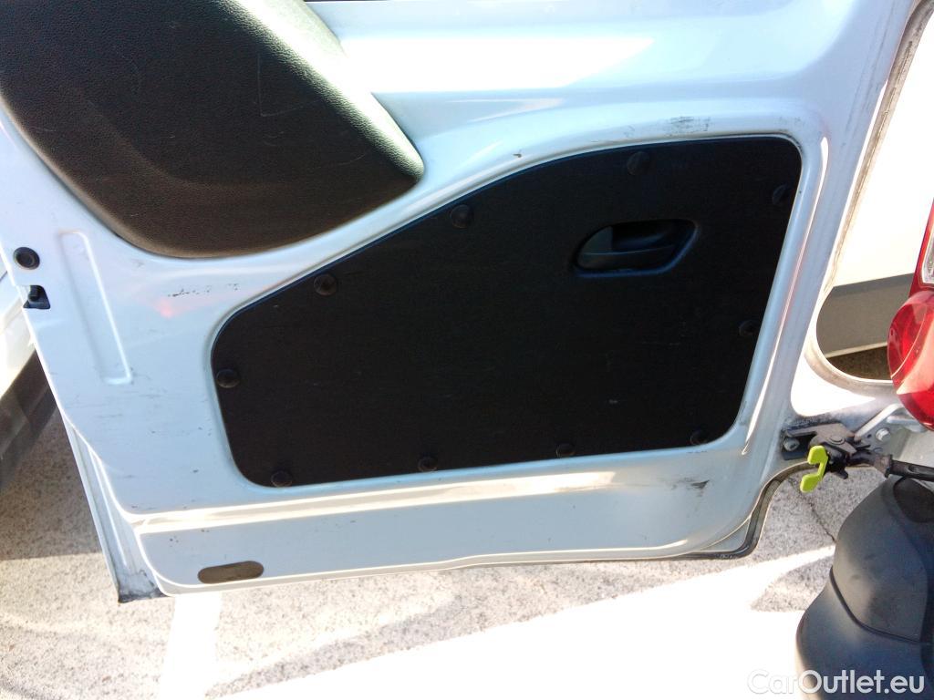  Citroen  Berlingo CITROEN  / 2015 / 4P / combi Multispace LIVE Edit.BlueHDi 74KW (100CV #15