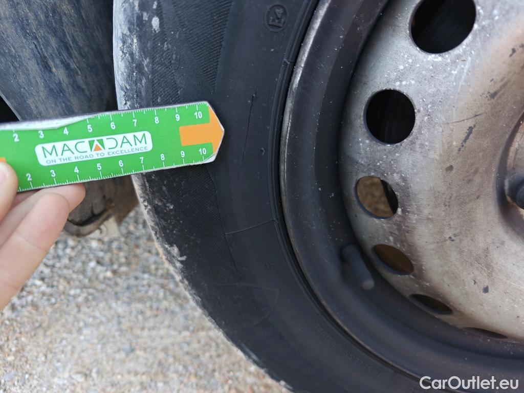  Renault  Kangoo  II Furgón Professional 1.5 dCi 90CV MT5 E6 #113