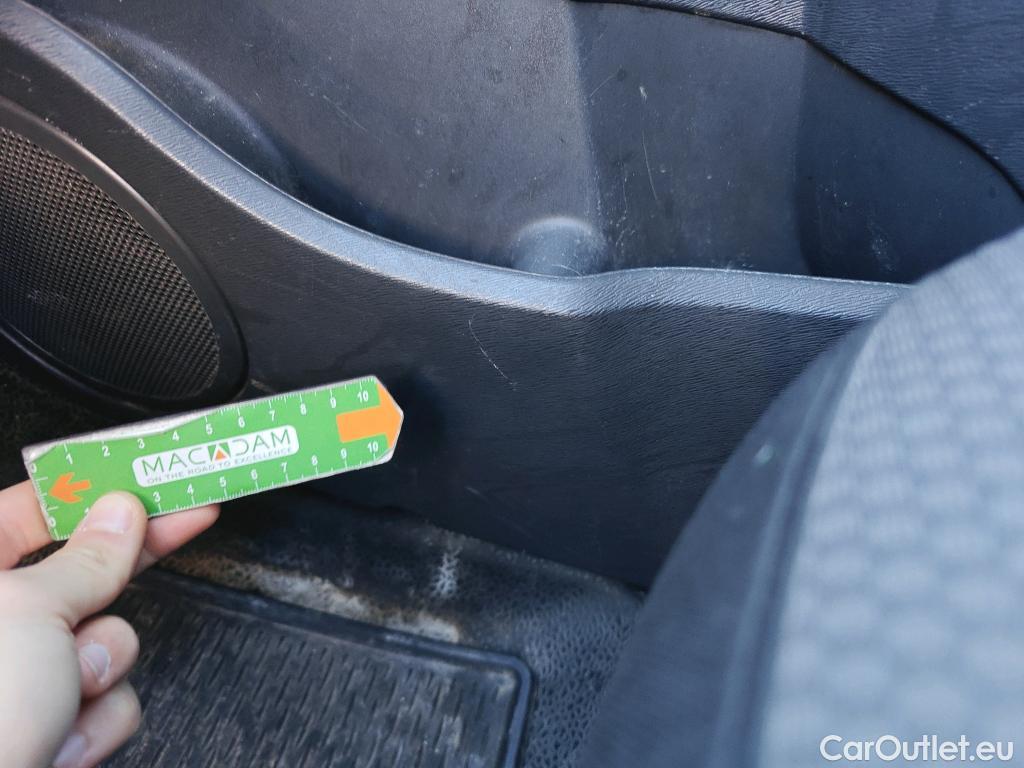  Renault  Kangoo  II Furgón Professional 1.5 dCi 90CV MT5 E6 #104